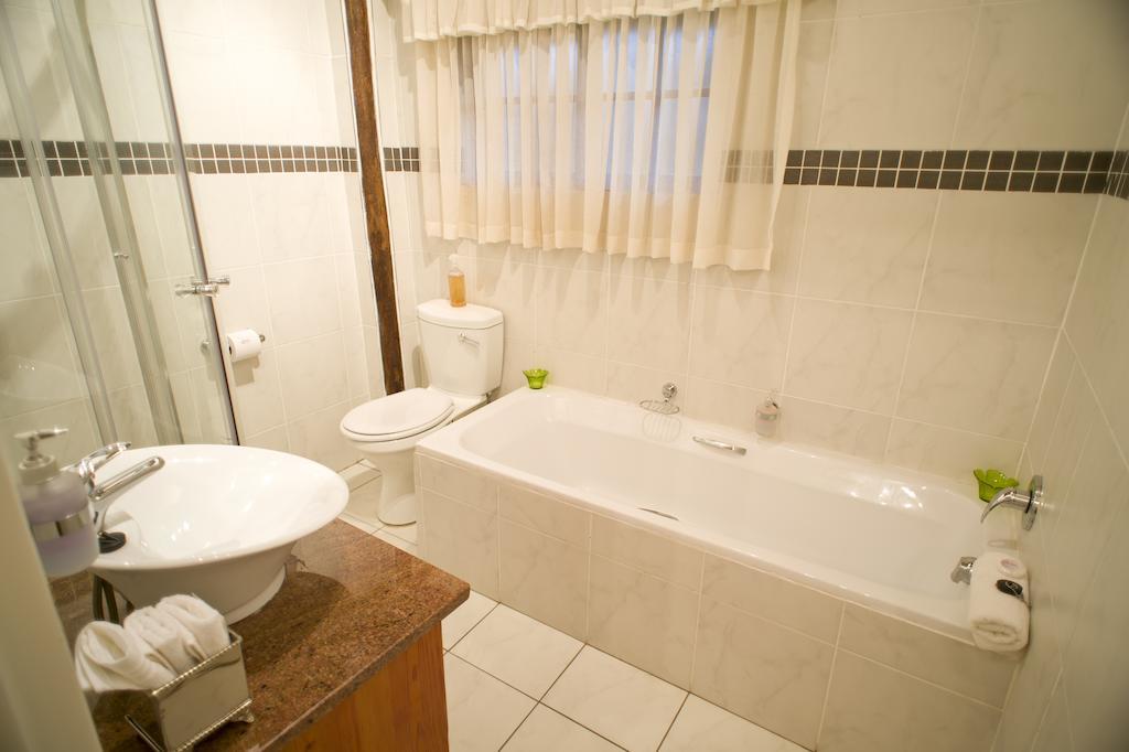The Willows Guesthouse Bloemfontein Exterior photo